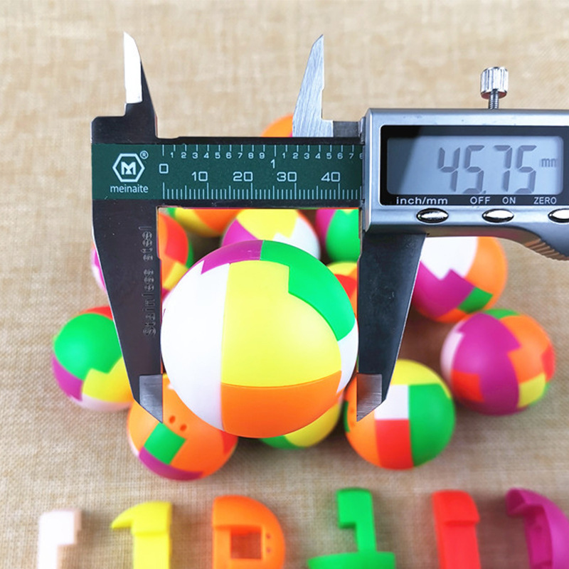 Party Games Egg - Mesin Permainan Penjual Bola Puzzle 45Mm,